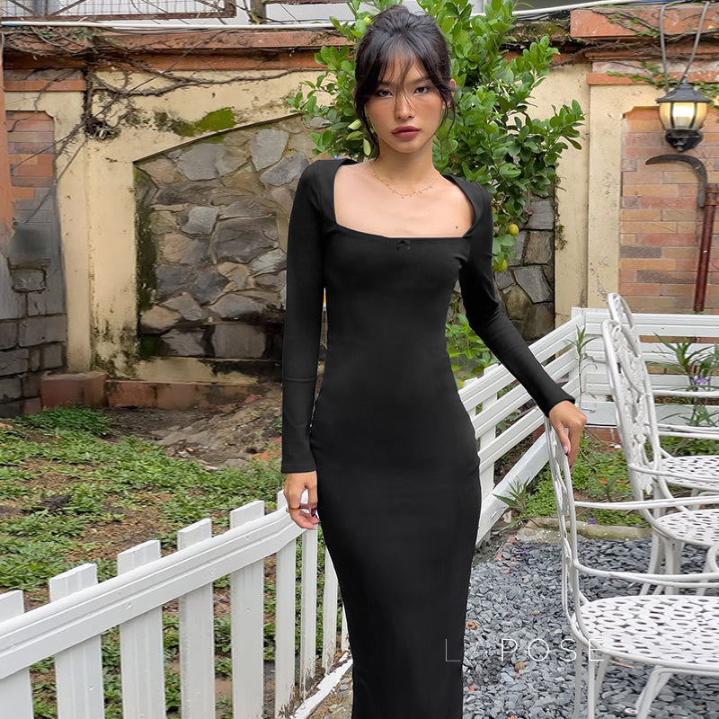 Classic Vintage Dress with a Flattering Fit