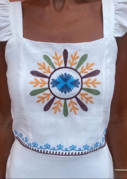 Gracefully Styled Garment for Any Occasion