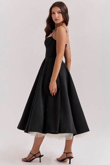 Classic Vintage Dress with a Flattering Fit