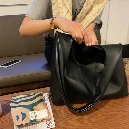 Beautifully Crafted Bag in a Classic Style