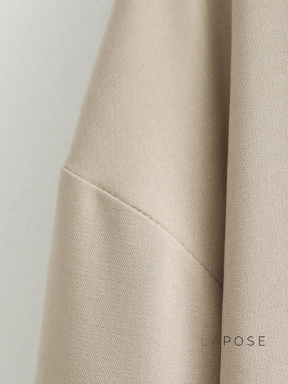 Well Tailored Jacket with a Graceful Silhouette