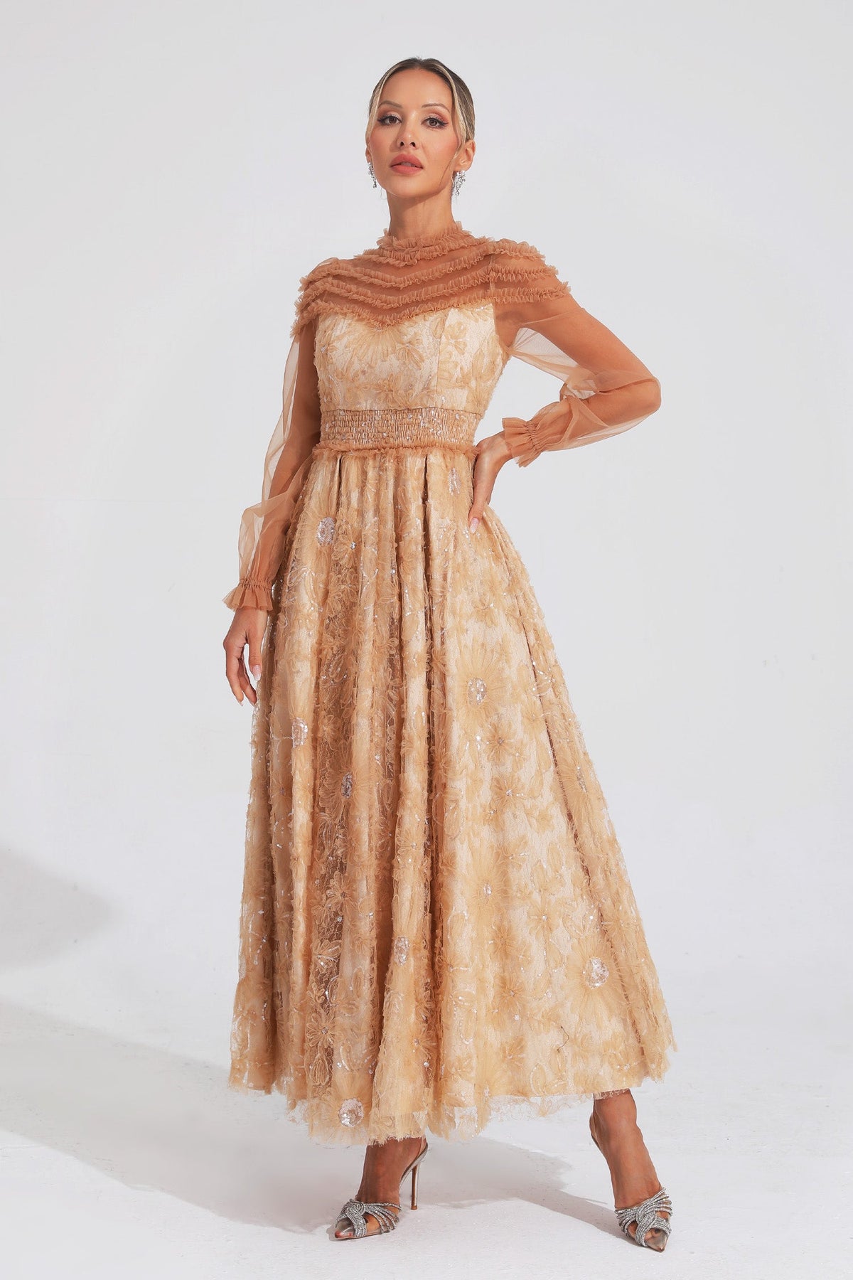 Classic Vintage Dress with a Flattering Fit