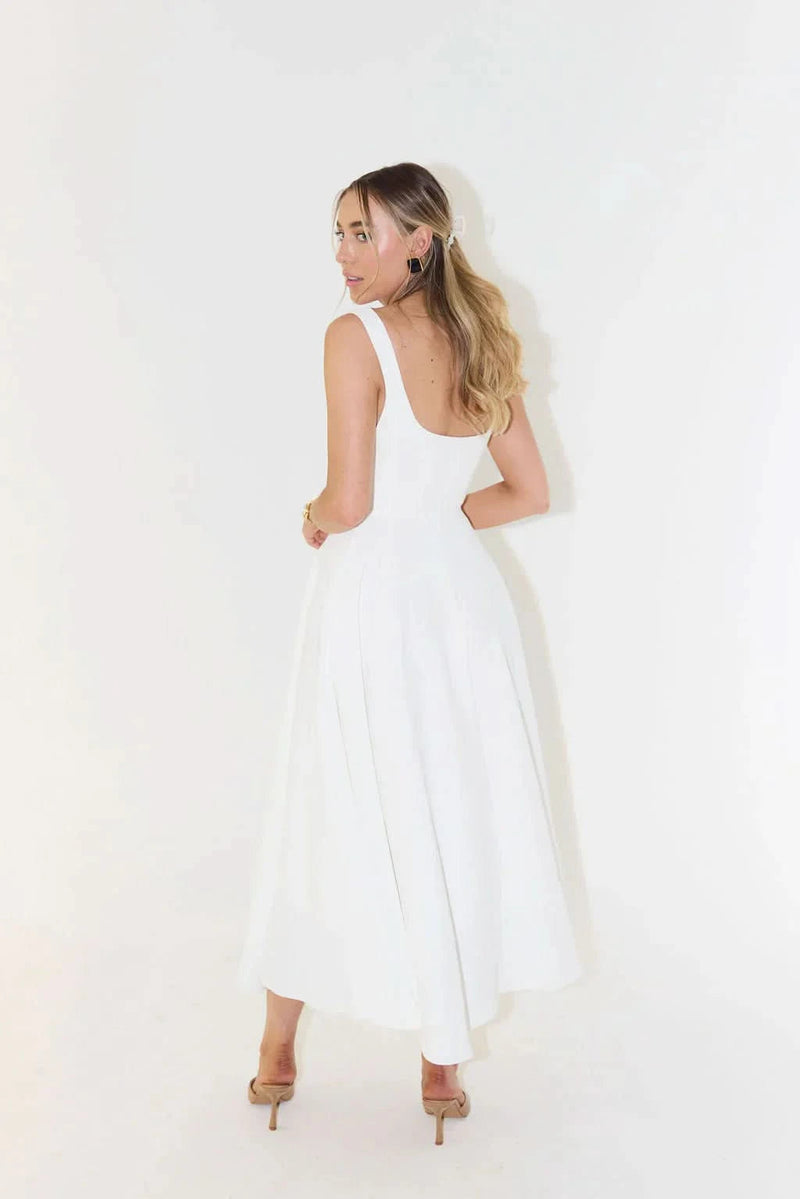 Classic Vintage & Enduringly Stylish Dress