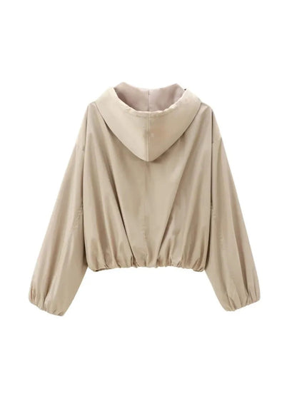 Well Tailored Jacket with a Graceful Silhouette