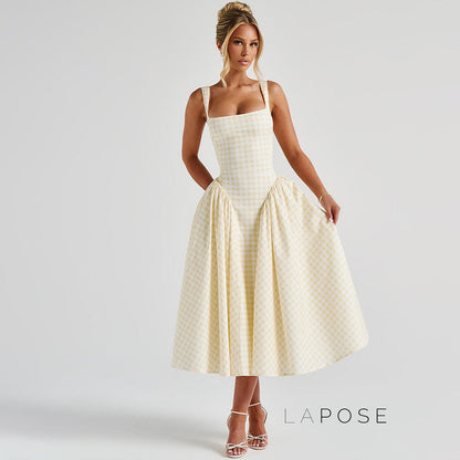 Classic Vintage Dress with a Flattering Fit