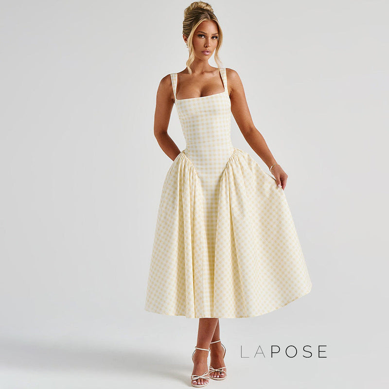 Classic Vintage Dress with a Flattering Fit