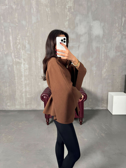 Well Tailored Jacket with a Graceful Silhouette