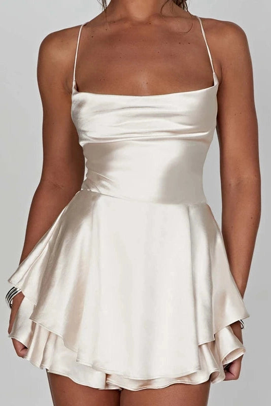 Effortlessly Elegant Dress with a Timeless Design