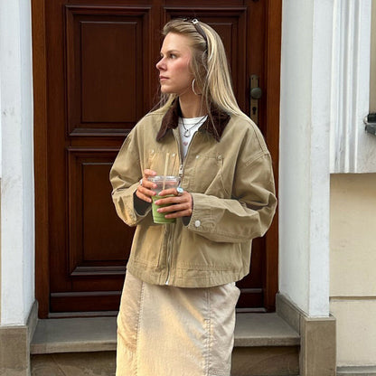 Elegantly Styled Jacket for Everyday Wear