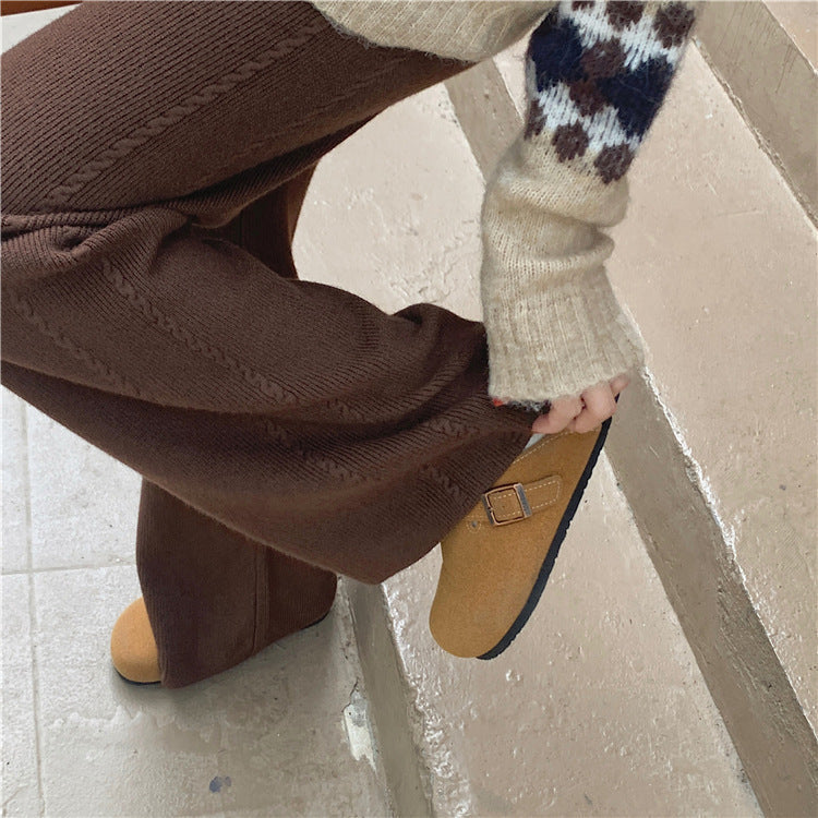 Sophisticated Pants with a Clean Classic Look