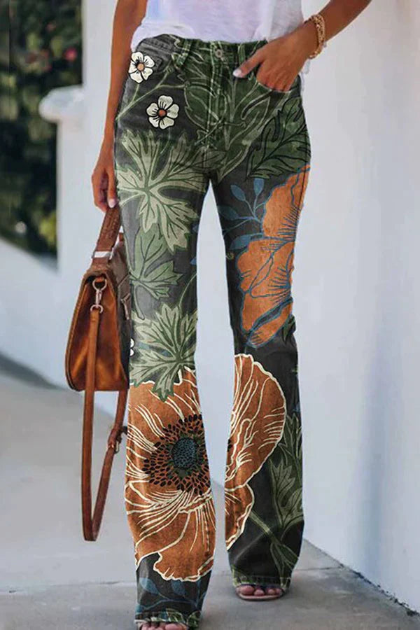 High-waisted flared trousers in faux print