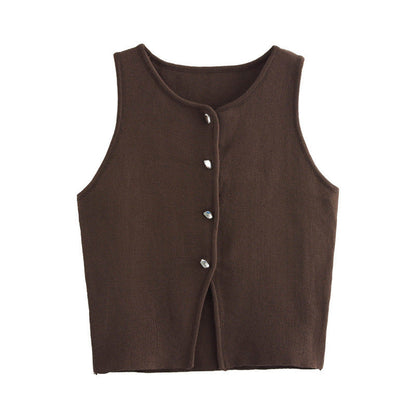 Effortlessly Elegant Garment with a Timeless Design