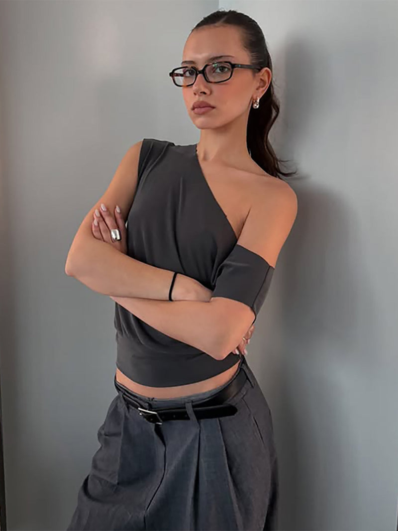 Well Tailored Garment with a Graceful Silhouette
