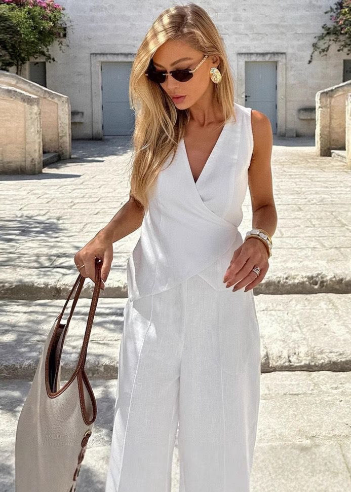 A Vintage Style Trousers with Delicate Timeless Details