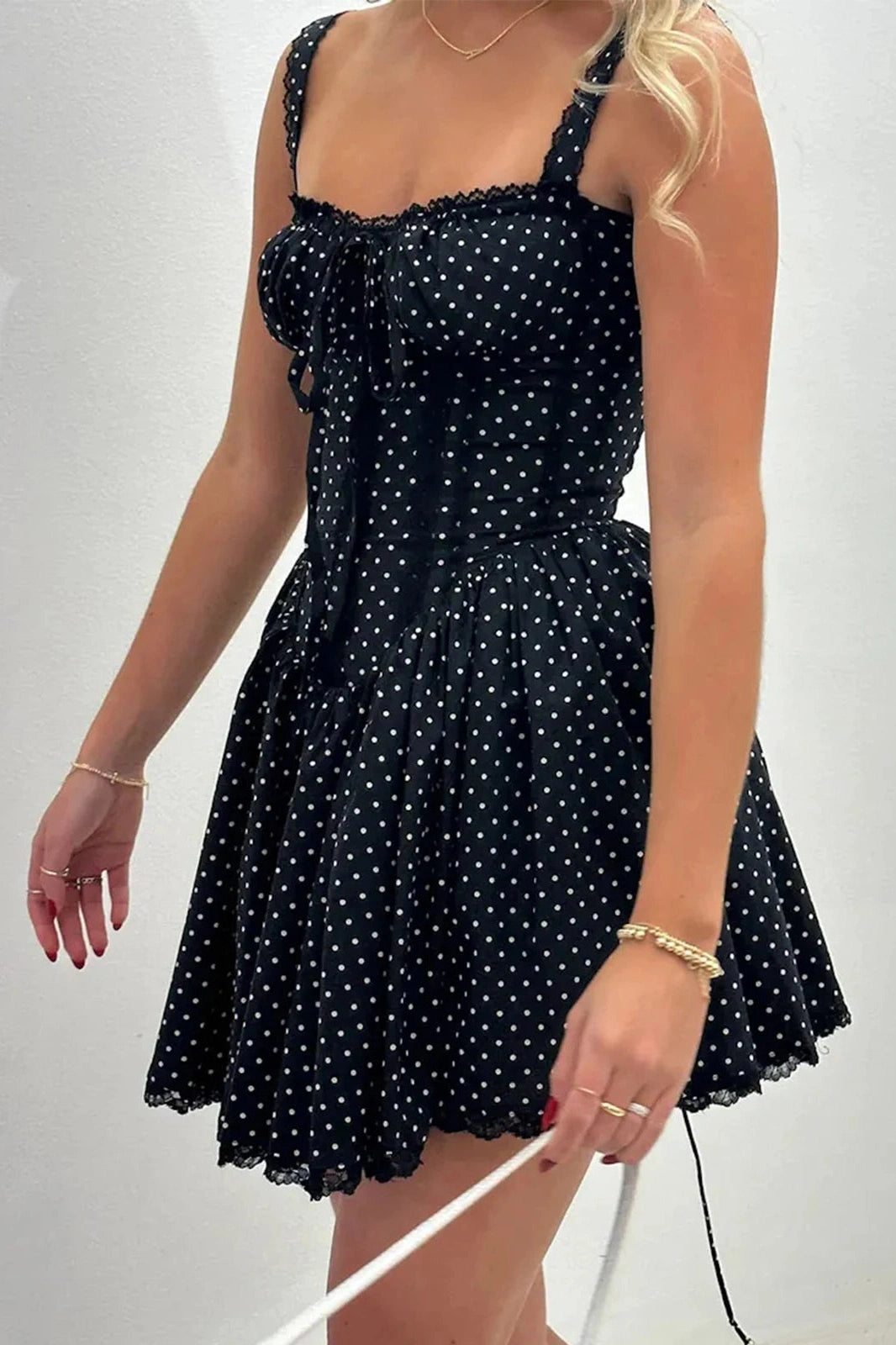Gracefully Styled Dress for Any Occasion