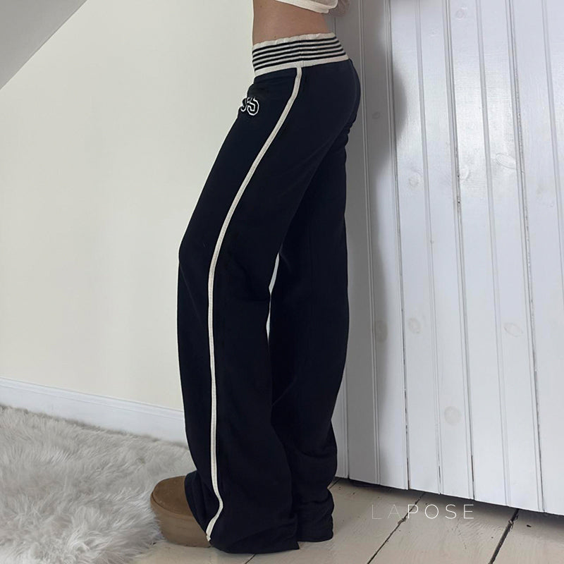 Classic Vintage Pants with a Flattering Fit