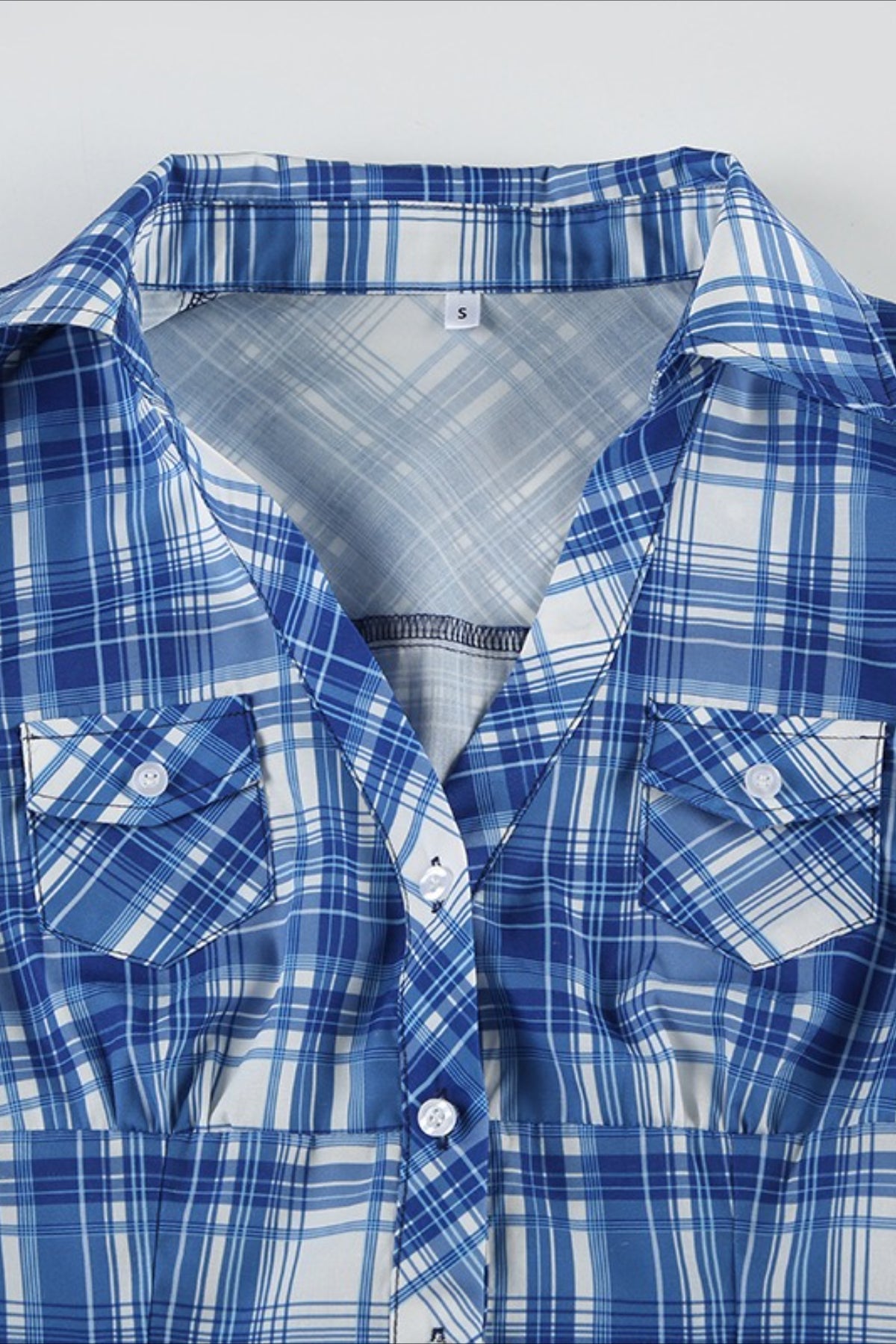 Well Tailored Blouse with a Graceful Silhouette