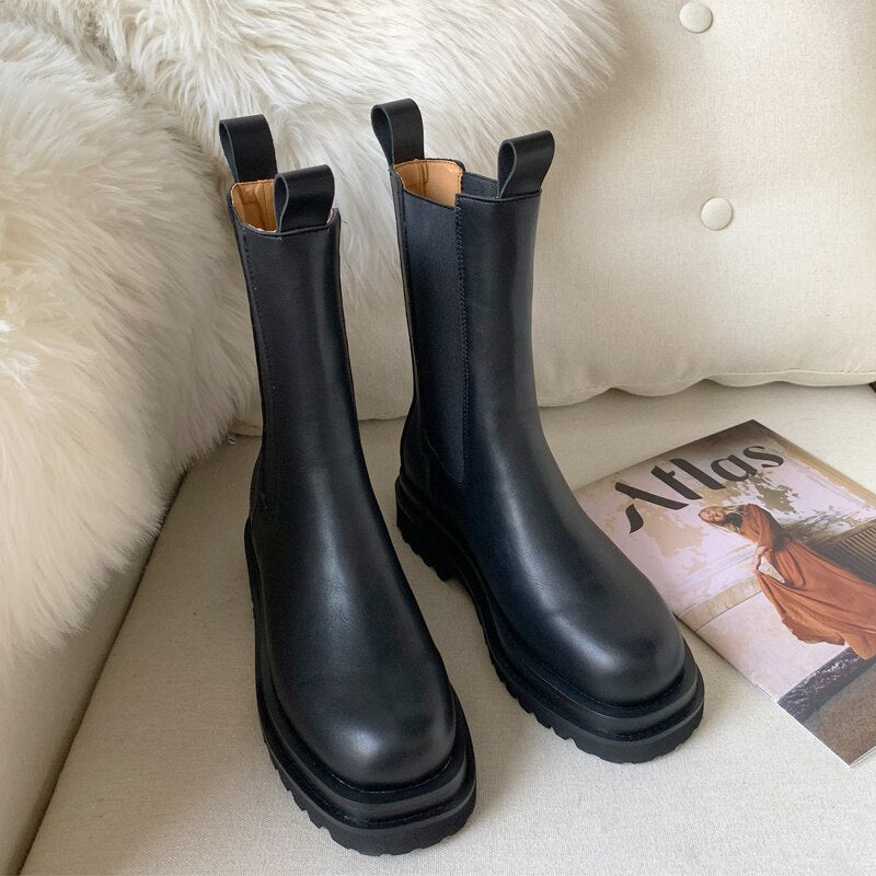 Gracefully Styled Boots for Any Occasion