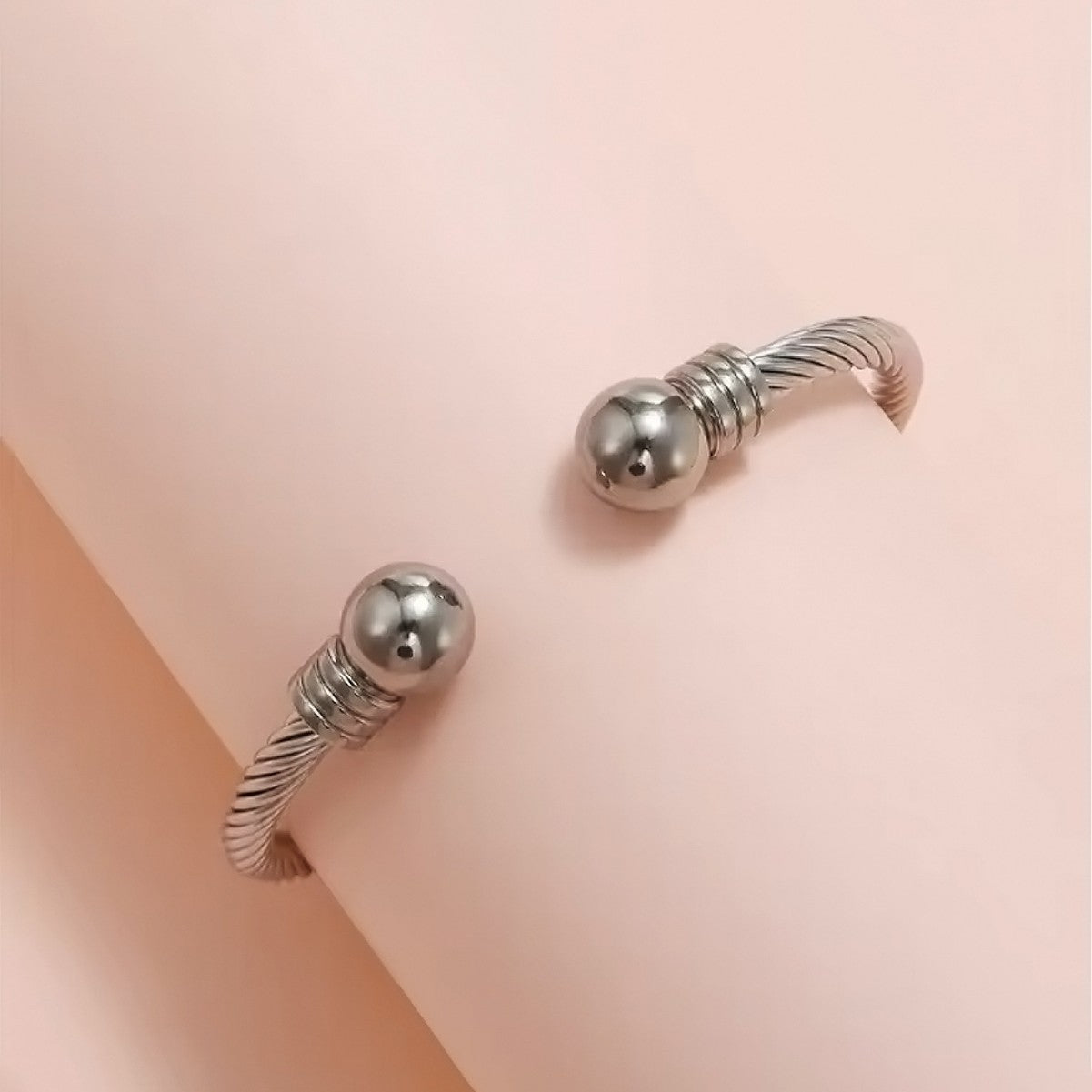 Classic Pearl Bracelet