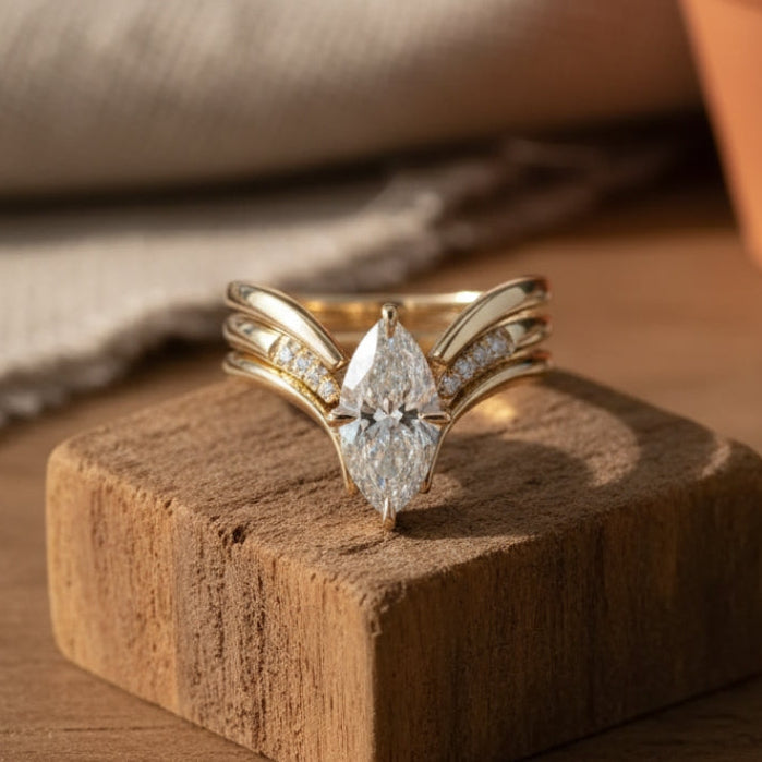 Gold Delicate Artisanal Ring