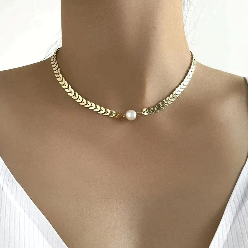 Elegant gold necklace for every occasion