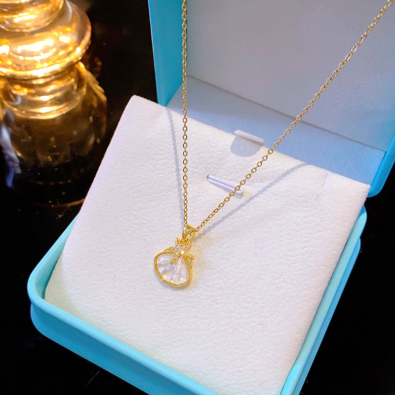 Elegant Crystal Necklace