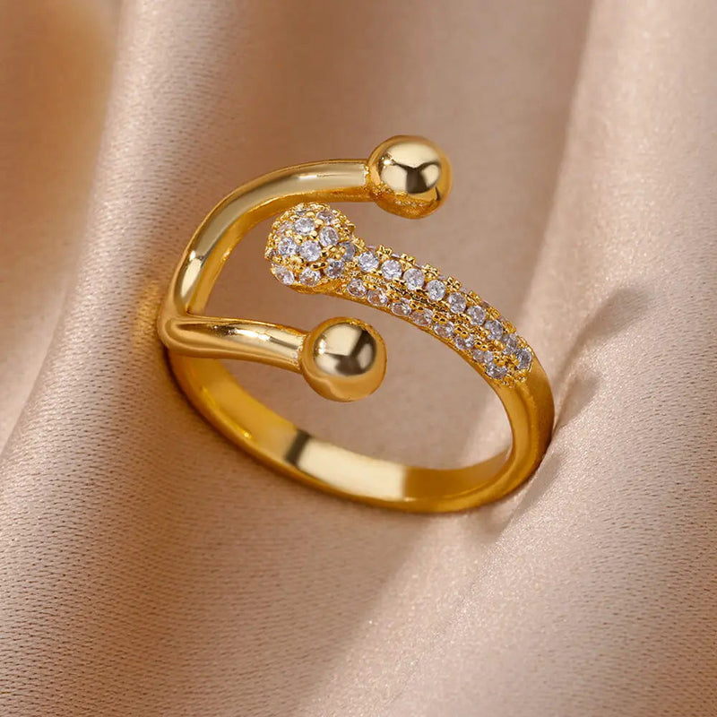 Elegant Gold Diamond Ring