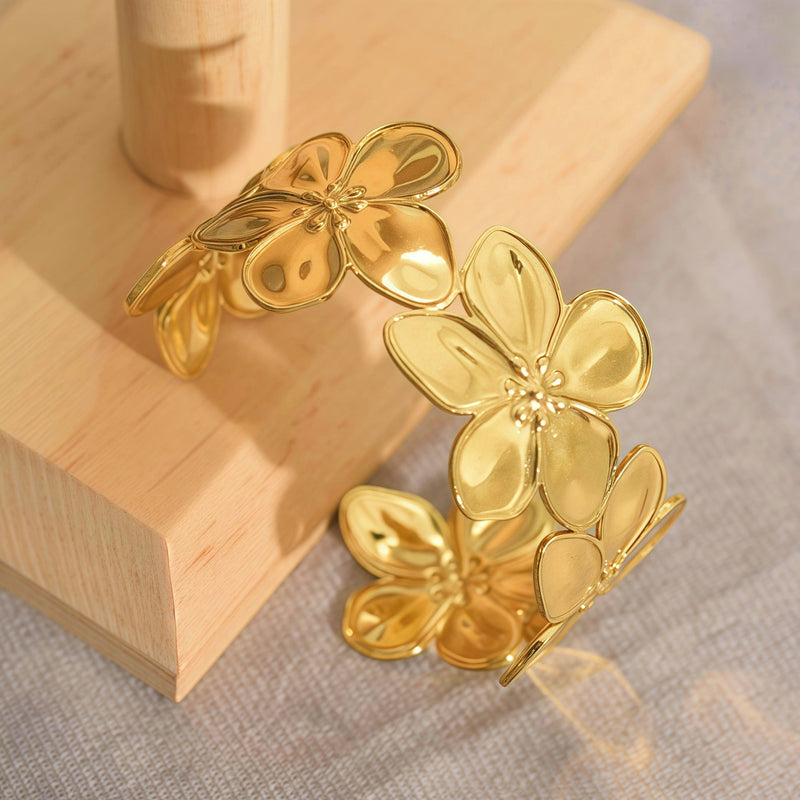 Elegant Gold Flower Earrings