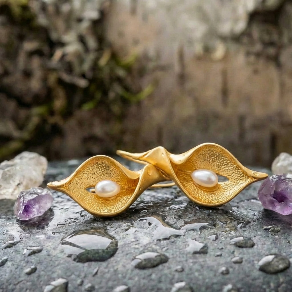 Elegant Gold Flower Earrings