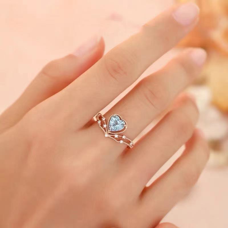 Elegant Heart Crystal Ring