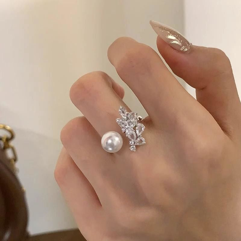 Elegant Pearl Crystal Ring