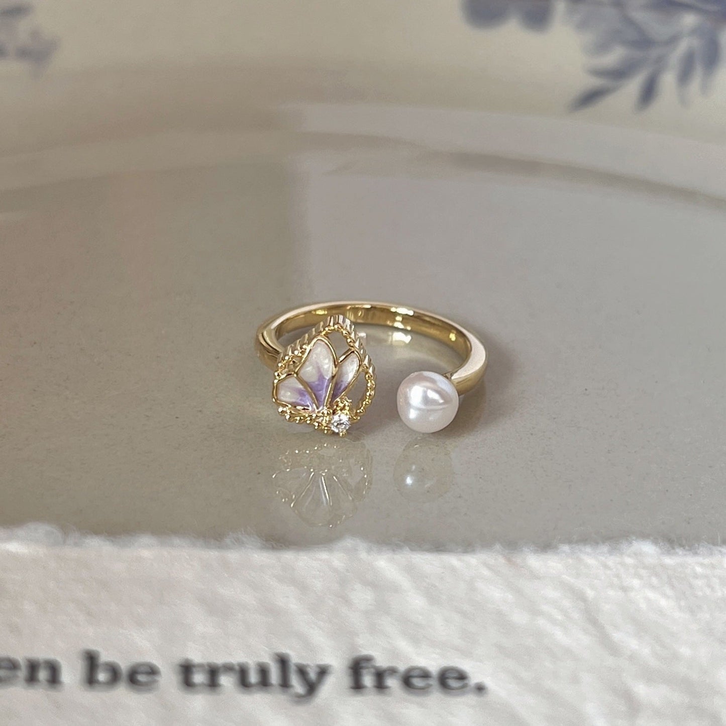 Elegant Pearl Ring
