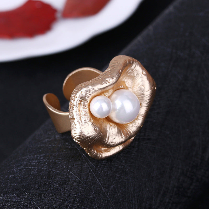 Elegant Pearl Ring