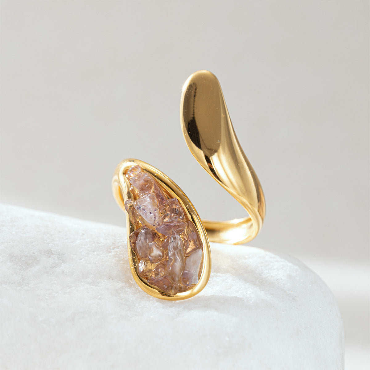 Elegant Raw Quartz Ring
