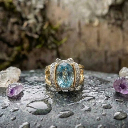A Vintage Style Oval Aquamarine Accent Ring