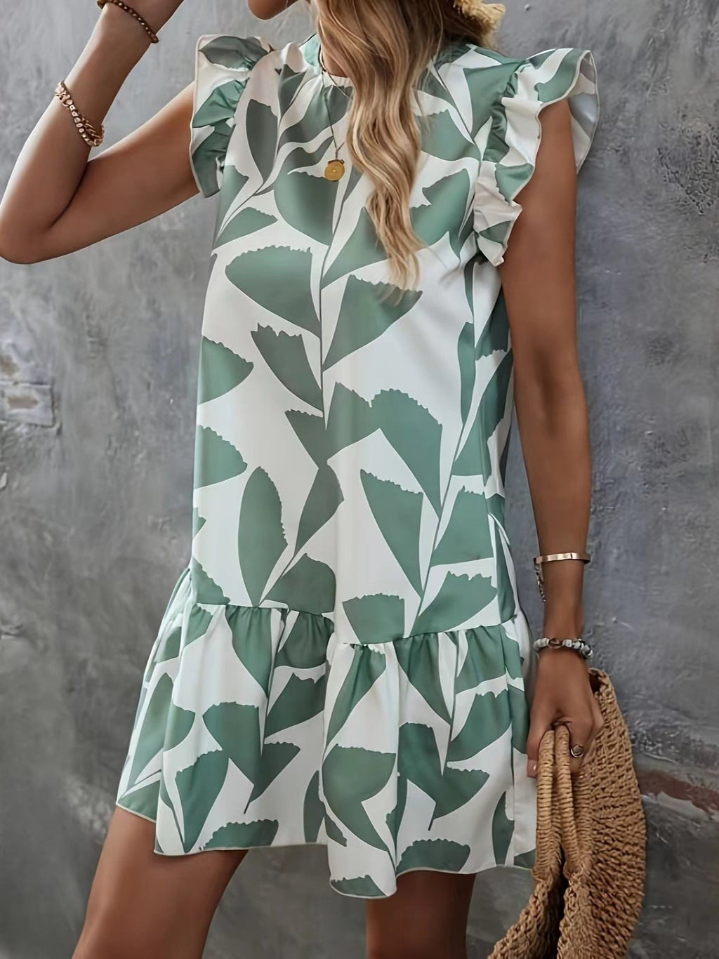 Dress with an elegant design