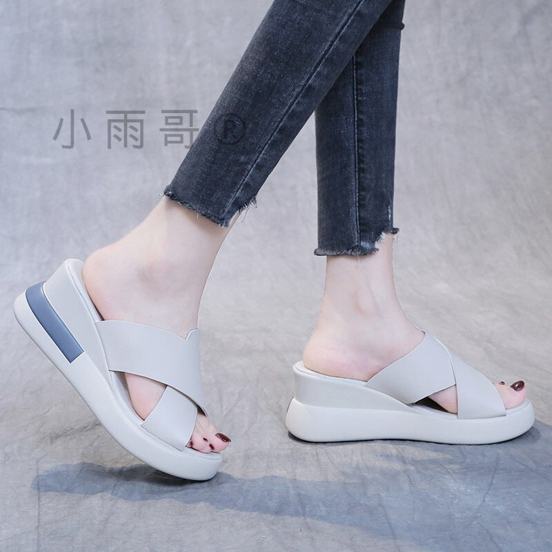 Elegant Orthopedic Sandal by Ogni Passo
