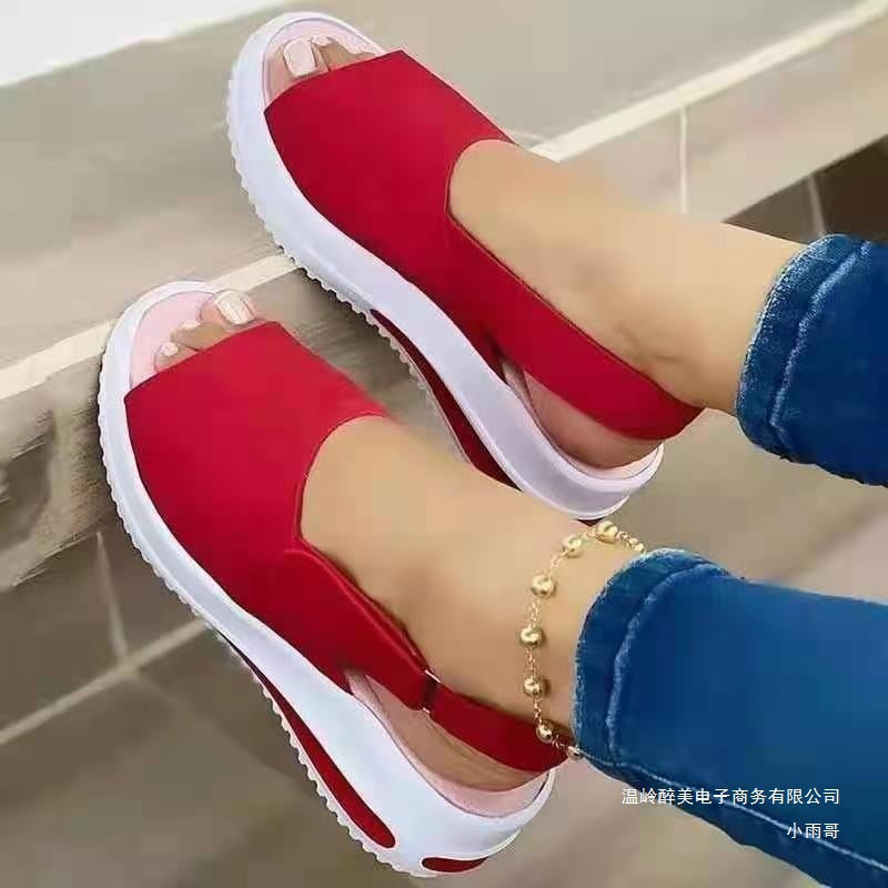 Graceful Orthopedic Sandals for Modern Look