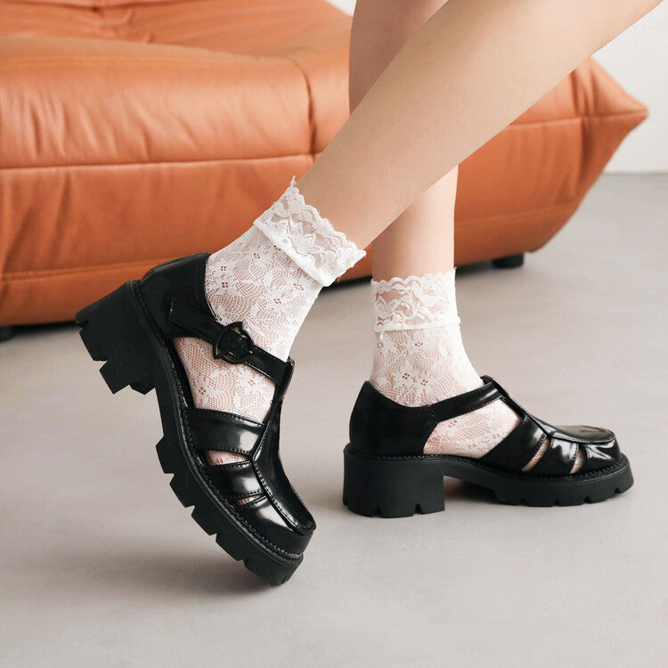 Graceful Orthopedic Sandals for Modern Look