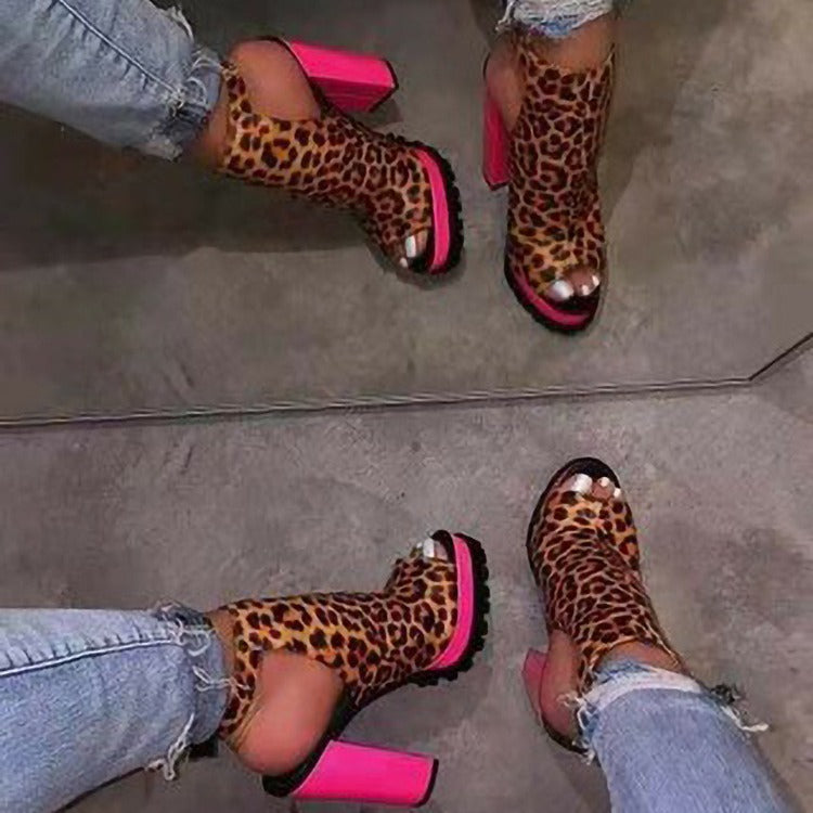 Classic Orthopedic Sandals with Timeless Style