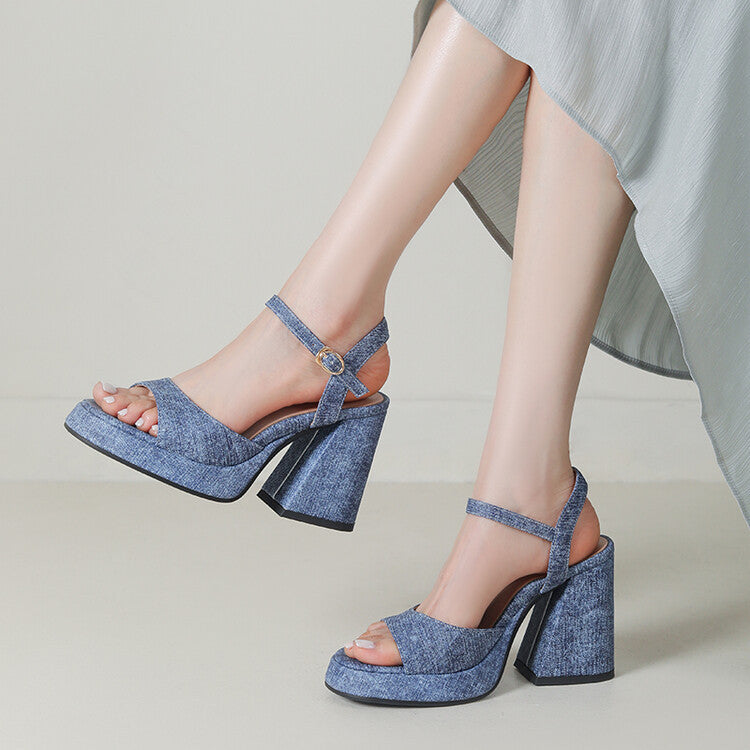 Chic Orthopedic Sandals with a Unique Design