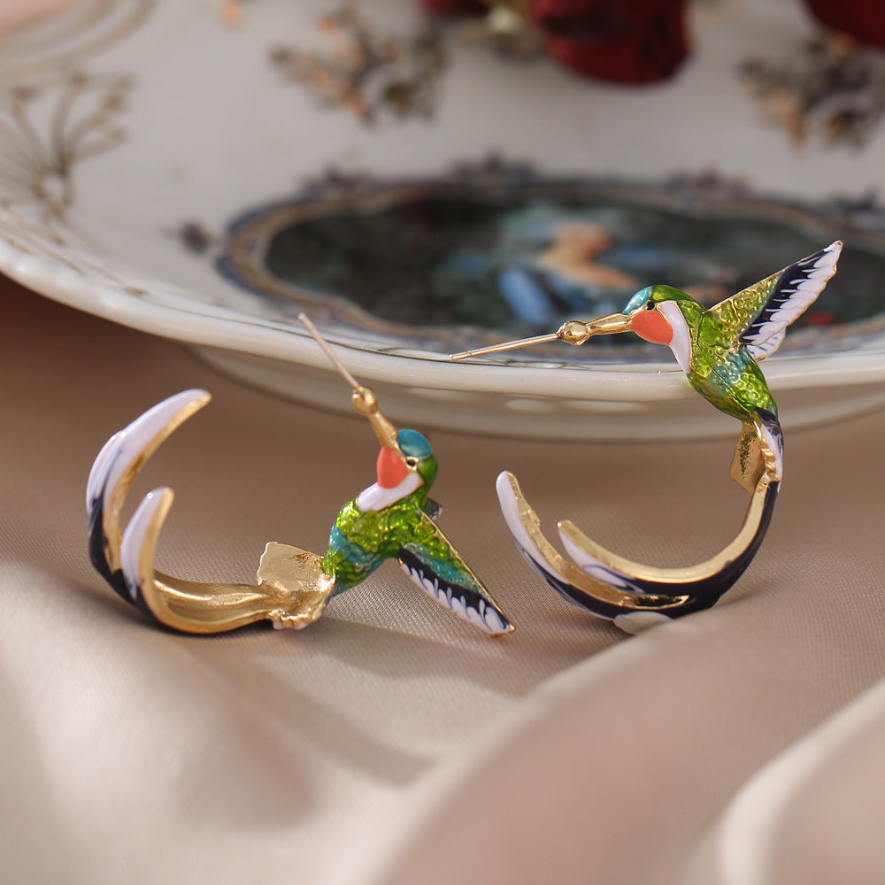 Beautiful Earring With Unique Style