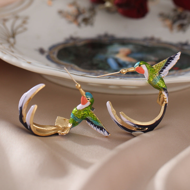 Beautiful Earring With Unique Style