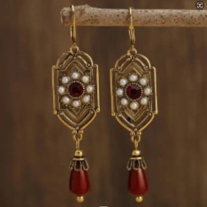 Classic Earring with Timeless Appeal