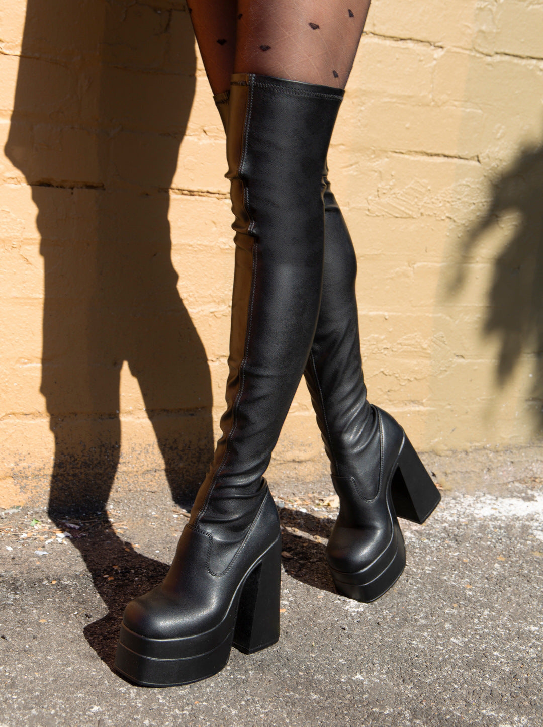 Graceful Orthopedic Boots for Modern Look