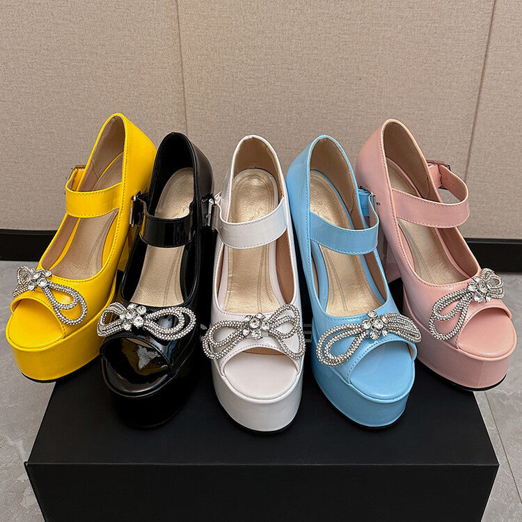 Elegant orthopedic sandals for every step