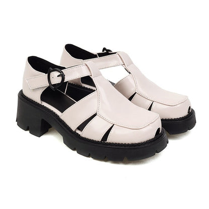 Graceful Orthopedic Sandals for Modern Look