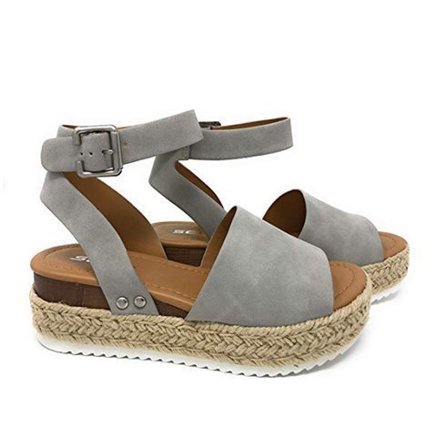 Graceful Orthopedic Sandals for Modern Look