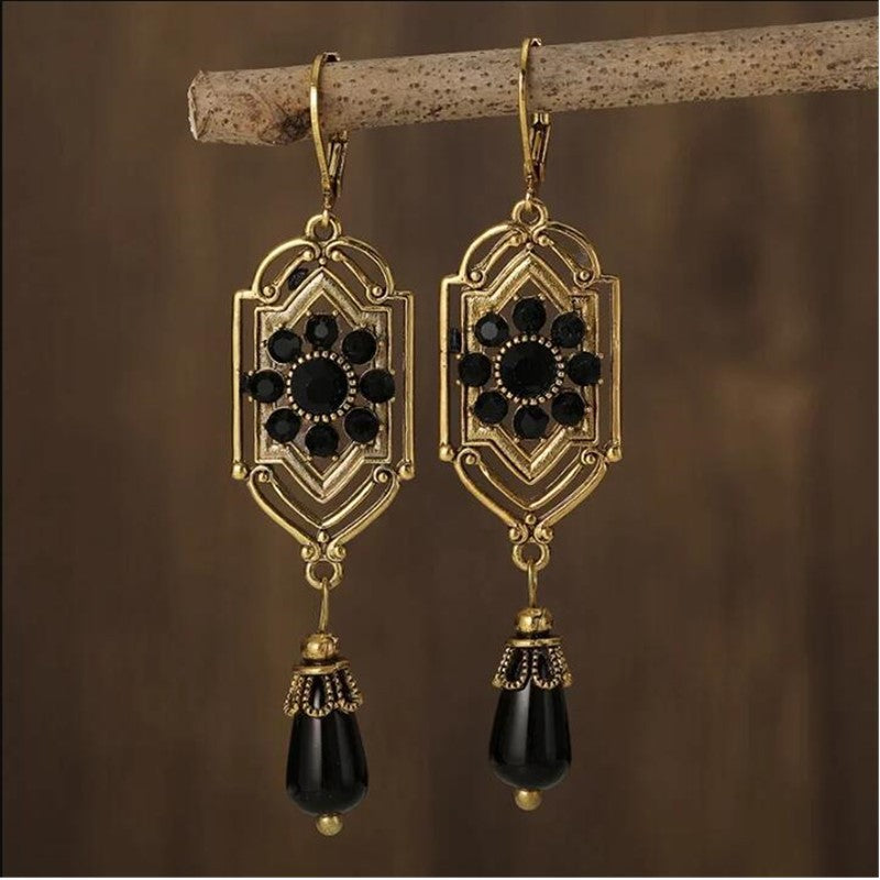 Classic Earring with Timeless Appeal