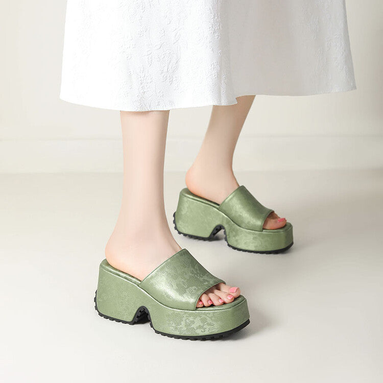 Classic Orthopedic Sandals with Timeless Style